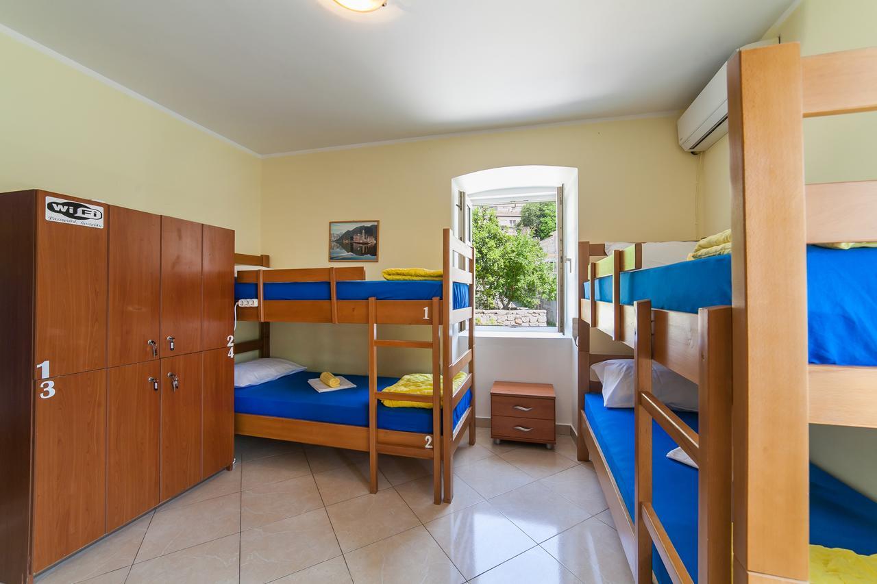 Montenegro Hostel 4U Kotor Eksteriør billede